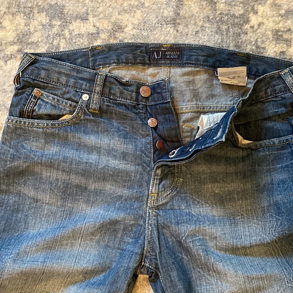 Men’s Armani Jeans - Picture 2 of 4